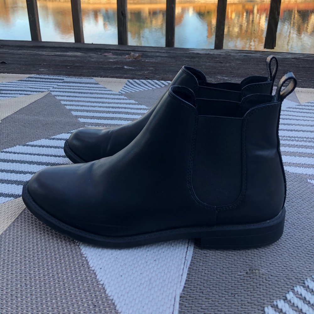 H&M Chelsea Boots
